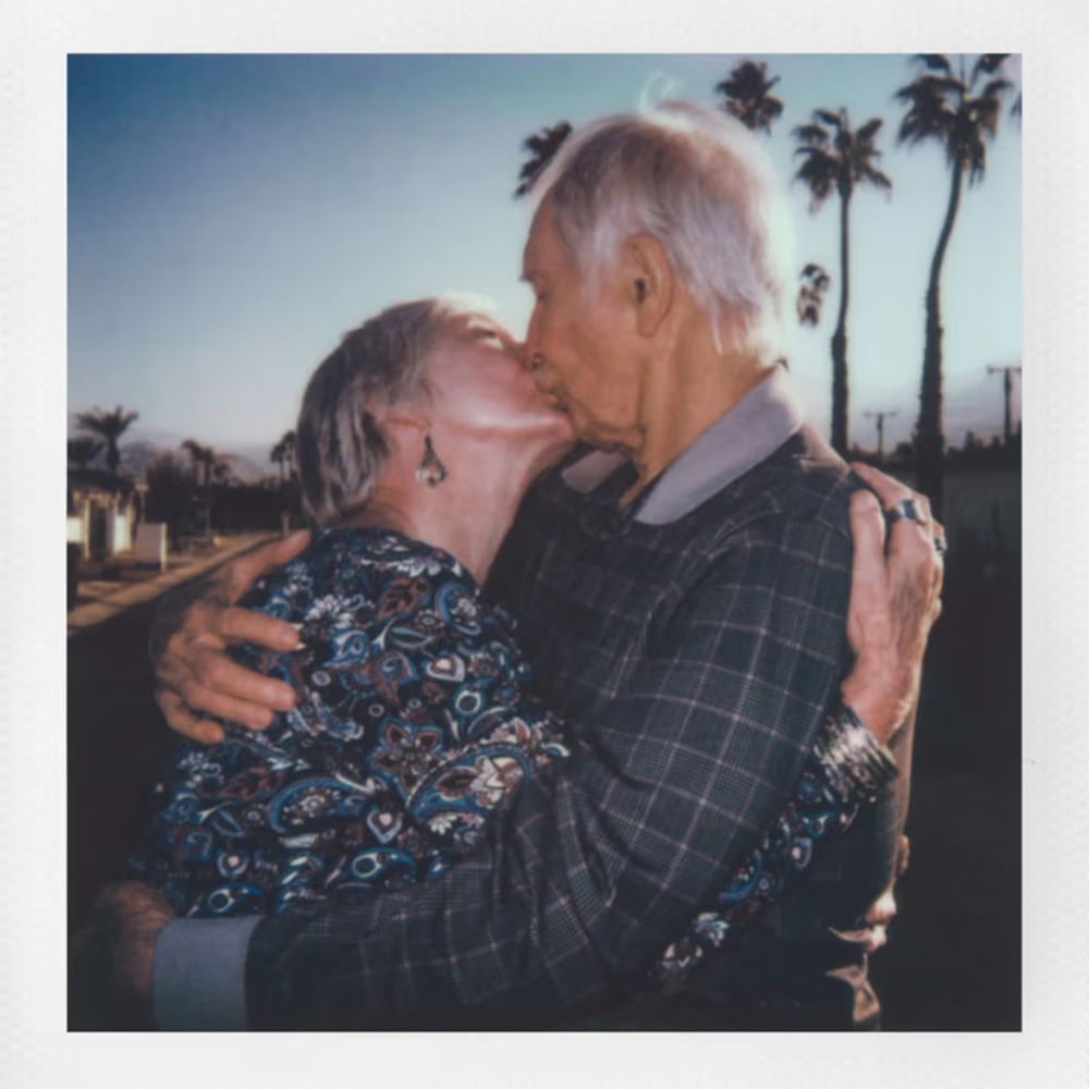 Polaroid Flip กล้องโพลารอยด์ พร้อมแฟลชในตัว กล้องอินสแตนท์ ประกันศูนย์ไทย แถมฟรี Polaroid Color Film I-Type Instant Film 1 กล่อง - Image 8